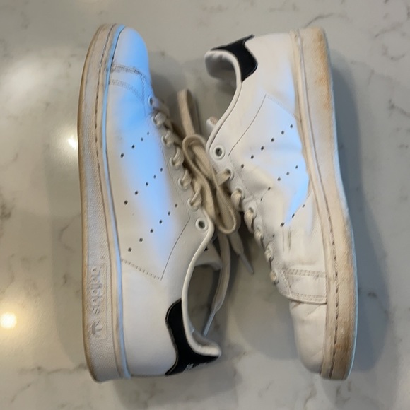 Adidas Stan Smith Shoes - Picture 3 of 10